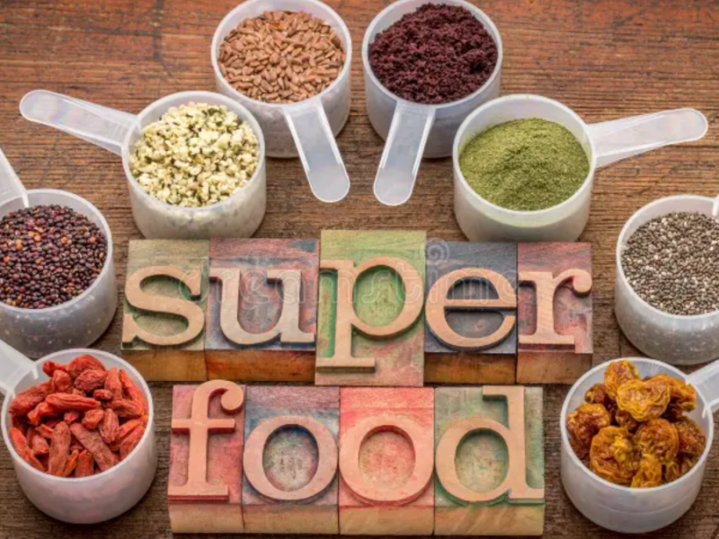 Descubra o que são superalimentos: 5 benefícios incríveis hoje!